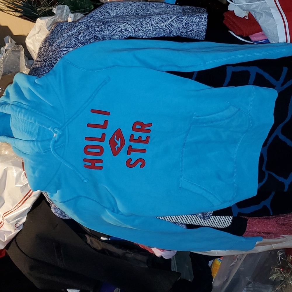 Hollister sweatshirt size small